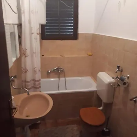 Apartment In Podstrana, 5 Km From Split